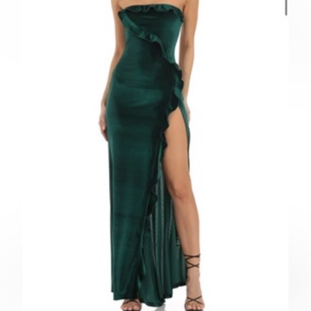Lucy in the Sky Ruffle Strapless Velvet Green Dress